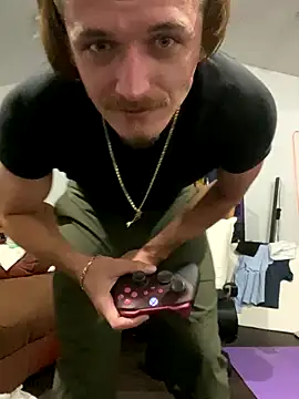 Snapshot of SparingTeller chatting on November 19, 2025, 10:37 am SparingTeller online show from November 19, 2025, 10:37 am