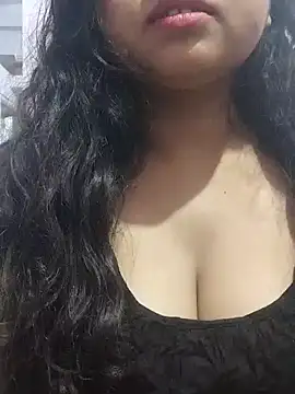 Snapshot of BigAssSarah chatting on January 5, 2025, 7:38 am BigAssSarah online show from January 5, 2025, 7:38 am