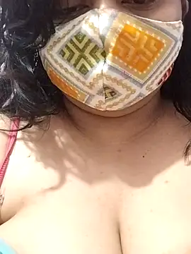 Snapshot of BigAssSarah chatting on September 30, 2025, 10:04 pm BigAssSarah online show from September 30, 2025, 10:04 pm