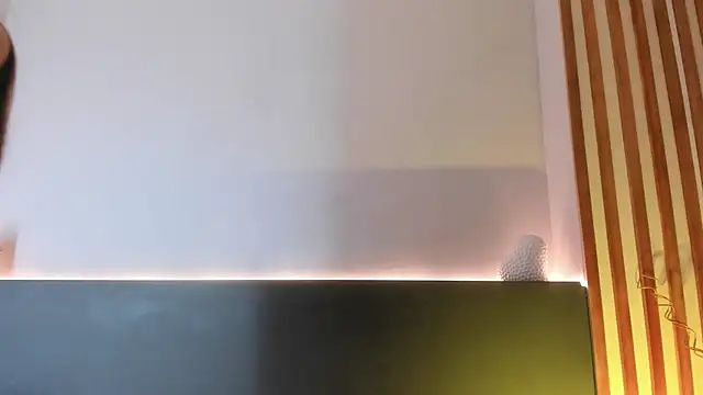 Snapshot of sara__jones_gh chatting on March 18, 2025, 8:15 pm sara jones gh online show from March 18, 2025, 8:15 pm