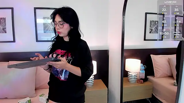 Snapshot of vi_anaya chatting on January 14, 2026, 12:00 pm vi anaya online show from January 14, 2026, 12:00 pm