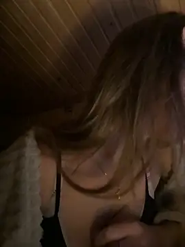 Snapshot of mewKate chatting on November 22, 2025, 6:51 pm mewKate online show from November 22, 2025, 6:51 pm