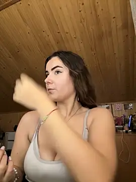 Snapshot of mewKate chatting on December 4, 2025, 4:48 pm mewKate online show from December 4, 2025, 4:48 pm