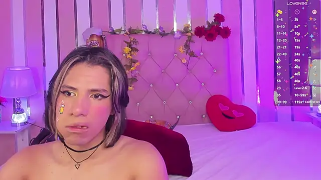 Snapshot of TylerBloom chatting on September 28, 2025, 12:21 pm TylerBloom online show from September 28, 2025, 12:21 pm