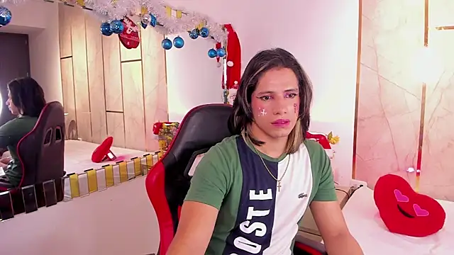 Snapshot of TylerBloom chatting on December 15, 2025, 12:53 pm TylerBloom online show from December 15, 2025, 12:53 pm