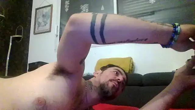 Snapshot of thefrenchkiss25 chatting on February 3, 2026, 6:02 pm thefrenchkiss25 online show from February 3, 2026, 6:02 pm