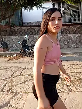 Snapshot of the_queen_of_street chatting on January 7, 2025, 9:46 pm the queen of street online show from January 7, 2025, 9:46 pm