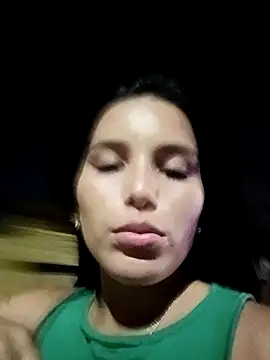 Snapshot of the_queen_of_street chatting on December 16, 2025, 2:27 am the queen of street online show from December 16, 2025, 2:27 am