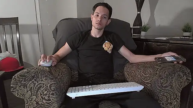 azzel19 online show from January 27, 2025, 1:26 am