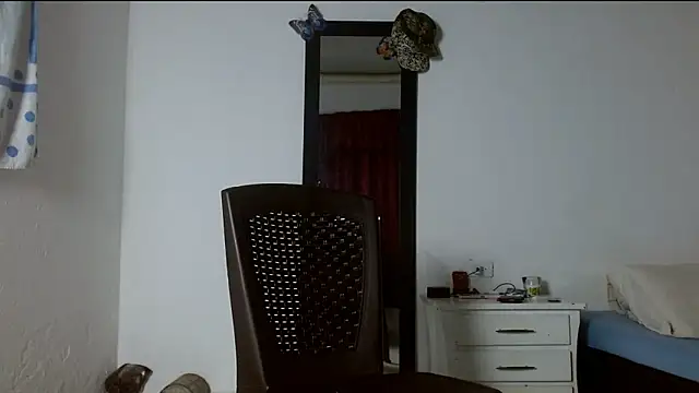 lonelydick2002 online show from May 16, 2026, 4:20 am