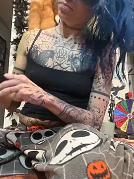 trashbrat online show from November 23, 2025, 6:35 am