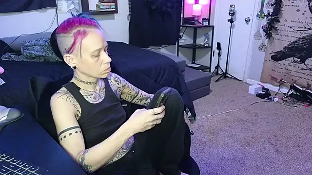 Snapshot of trashbrat chatting on January 8, 2026, 7:10 am trashbrat online show from January 8, 2026, 7:10 am