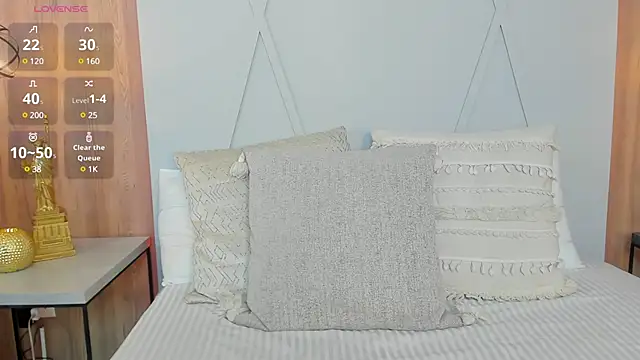 Snapshot of Blue_Angell chatting on January 16, 2025, 10:12 pm Blue Angell online show from January 16, 2025, 10:12 pm