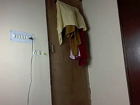 Snapshot of karishma_kappur chatting on February 1, 2025, 8:05 pm karishma kappur online show from February 1, 2025, 8:05 pm