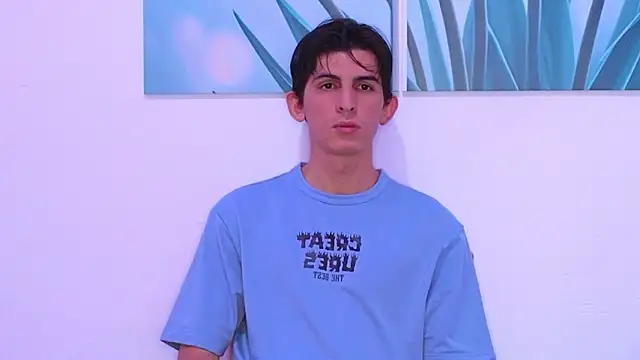 Snapshot of Ana_and_Leo chatting on March 6, 2026, 4:03 pm Ana and Leo online show from March 6, 2026, 4:03 pm