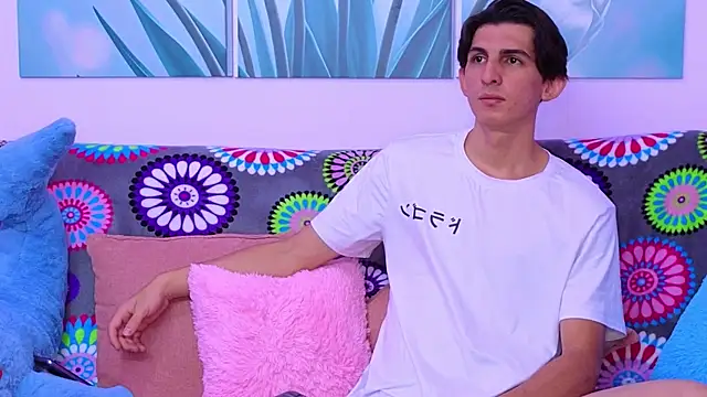 Ana and Leo online show from August 1, 2026, 2:38 pm