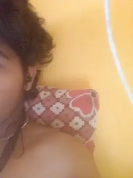 CosmicEmuu online show from February 16, 2026, 12:12 pm