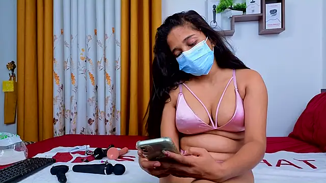 Snapshot of Tatoo_girl chatting on October 31, 2025, 6:53 pm Tatoo girl online show from October 31, 2025, 6:53 pm