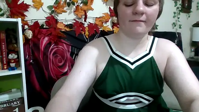 Snapshot of AverageRose chatting on February 1, 2026, 11:03 pm AverageRose online show from February 1, 2026, 11:03 pm