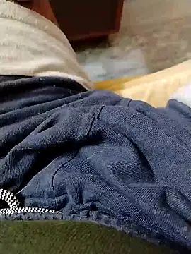 vannaaaa100 online show from January 24, 2025, 4:17 pm