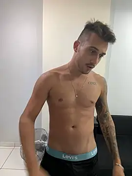 carvalhofelipe online show from February 28, 2025, 10:28 pm