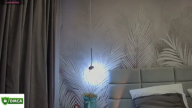 Emma plux online show from October 29, 2025, 8:05 am