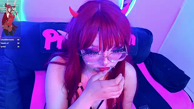 Snapshot of LaytonBox chatting on March 18, 2025, 7:08 am LaytonBox online show from March 18, 2025, 7:08 am