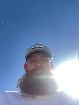 Snapshot of 32XRedBeard chatting on January 31, 2025, 6:57 pm 32XRedBeard online show from January 31, 2025, 6:57 pm