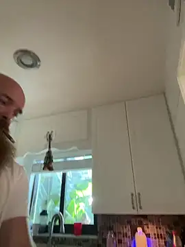 Snapshot of 32XRedBeard chatting on February 10, 2025, 4:47 pm 32XRedBeard online show from February 10, 2025, 4:47 pm