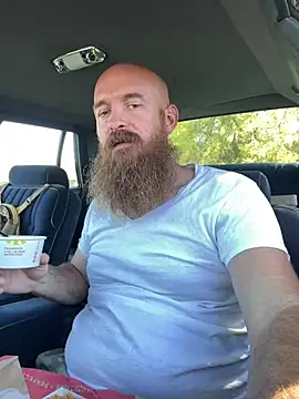 Snapshot of 32XRedBeard chatting on March 6, 2025, 8:37 pm 32XRedBeard online show from March 6, 2025, 8:37 pm