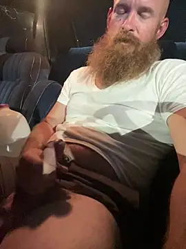 Snapshot of 32XRedBeard chatting on March 13, 2025, 1:54 am 32XRedBeard online show from March 13, 2025, 1:54 am