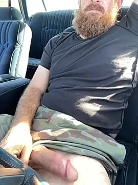 Snapshot of 32XRedBeard chatting on November 30, 2025, 2:10 pm 32XRedBeard online show from November 30, 2025, 2:10 pm