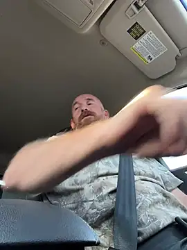 Snapshot of 32XRedBeard chatting on January 12, 2026, 9:53 pm 32XRedBeard online show from January 12, 2026, 9:53 pm