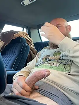 Snapshot of 32XRedBeard chatting on February 23, 2026, 10:29 pm 32XRedBeard online show from February 23, 2026, 10:29 pm