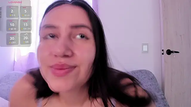 Snapshot of Jullya_x chatting on November 10, 2025, 2:38 pm Jullya x online show from November 10, 2025, 2:38 pm