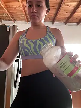 Snapshot of Jullya_x chatting on February 5, 2026, 3:27 pm Jullya x online show from February 5, 2026, 3:27 pm