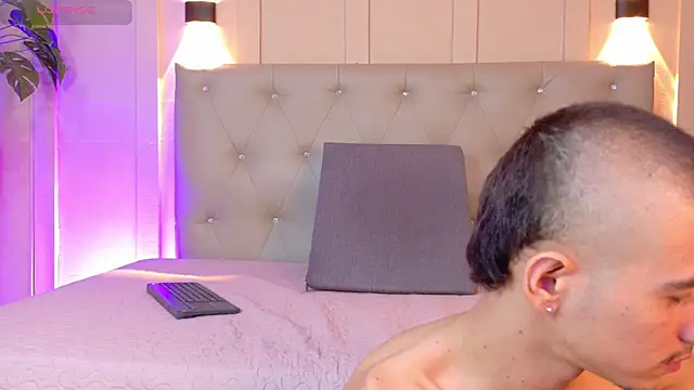 Snapshot of cristal_antoni chatting on November 29, 2025, 8:17 am cristal antoni online show from November 29, 2025, 8:17 am