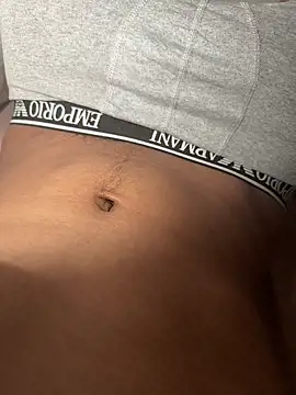 mdnn77 online show from February 20, 2025, 2:24 pm