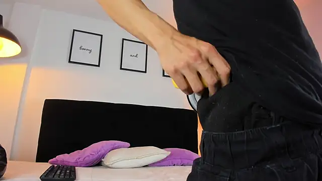 Bonny and carrot online show from May 30, 2026, 6:38 pm