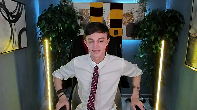 John Weasley online show from October 19, 2025, 6:14 am