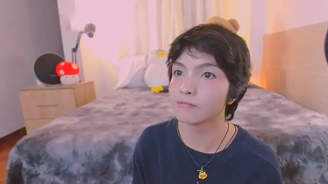 AllanYong18 online show from March 18, 2026, 4:15 am