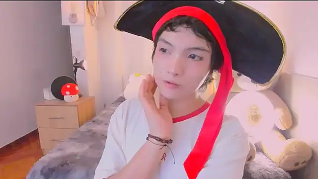 AllanYong18 online show from April 3, 2026, 5:16 am