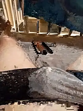 Snapshot of ludov17 chatting on December 15, 2025, 8:35 pm ludov17 online show from December 15, 2025, 8:35 pm