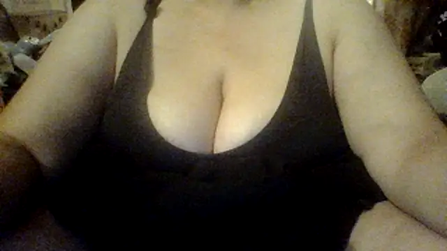 Snapshot of Nice_n_hairy580 chatting on November 15, 2025, 6:55 am Nice n hairy580 online show from November 15, 2025, 6:55 am