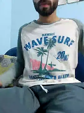 Snapshot of TOPMOON001 chatting on February 20, 2025, 12:04 pm TOPMOON001 online show from February 20, 2025, 12:04 pm