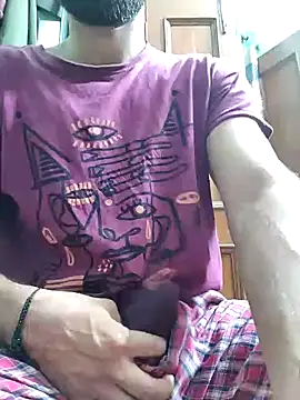 Snapshot of TOPMOON001 chatting on October 13, 2025, 6:19 pm TOPMOON001 online show from October 13, 2025, 6:19 pm