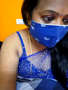 Snapshot of kanikasree chatting on February 21, 2025, 1:55 pm kanikasree online show from February 21, 2025, 1:55 pm