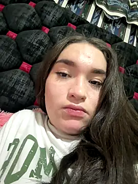 chelsea bolton  online show from December 20, 2025, 12:51 am