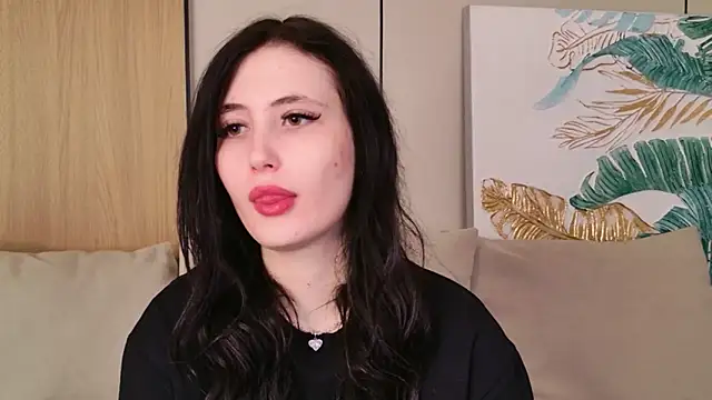 EmmaLawrens online show from March 1, 2026, 10:39 am