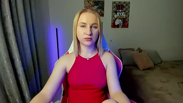 Snapshot of BeautyBlondy chatting on January 21, 2025, 6:22 am BeautyBlondy online show from January 21, 2025, 6:22 am